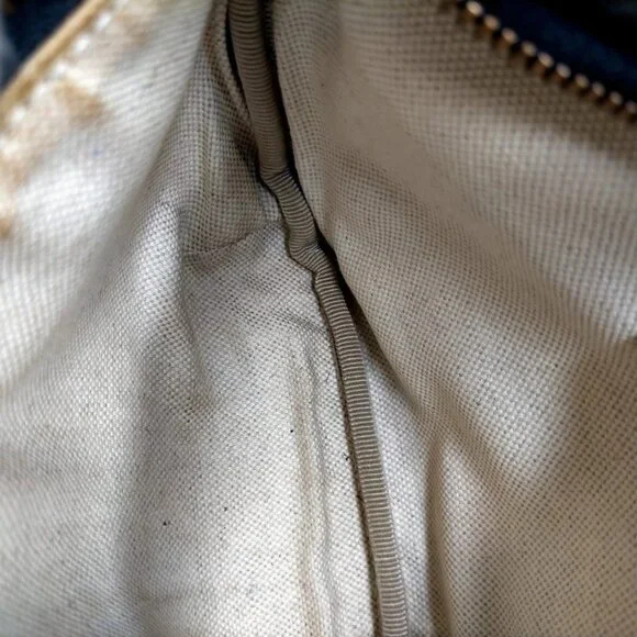 Gucci Waist Pouch Black Leather 450-080725